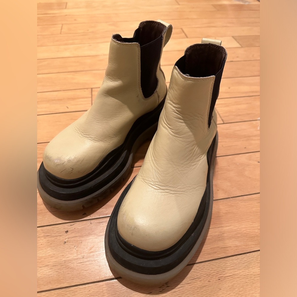 Bottega Veneta second hand